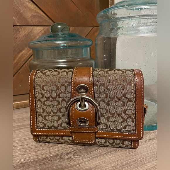 Coach Handbags - Coach Soho Bifold Classic Monogram Wallet in British Tan